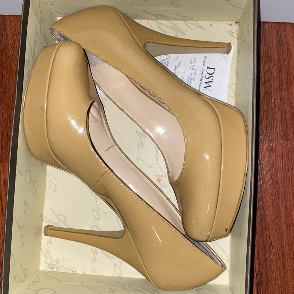 Enzo Angiolini Nude platform Almond Toe Pump